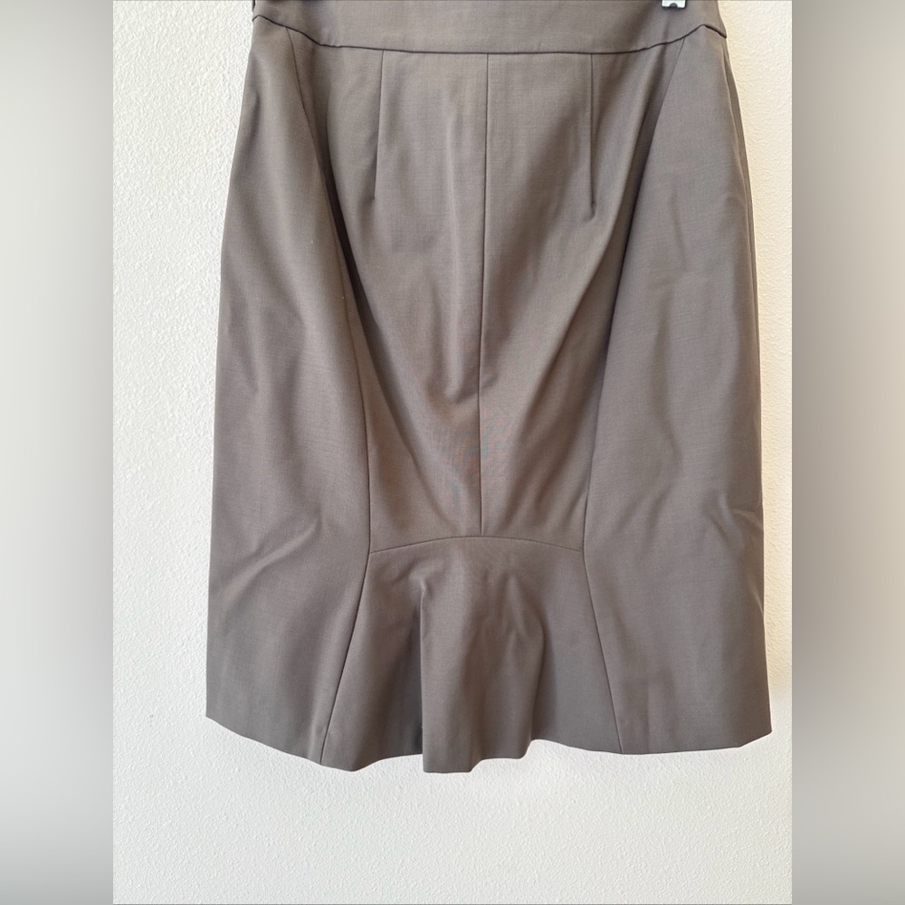 NWT Ann Taylor, Elegant brown Women's Skirt size 2 MSRP $108